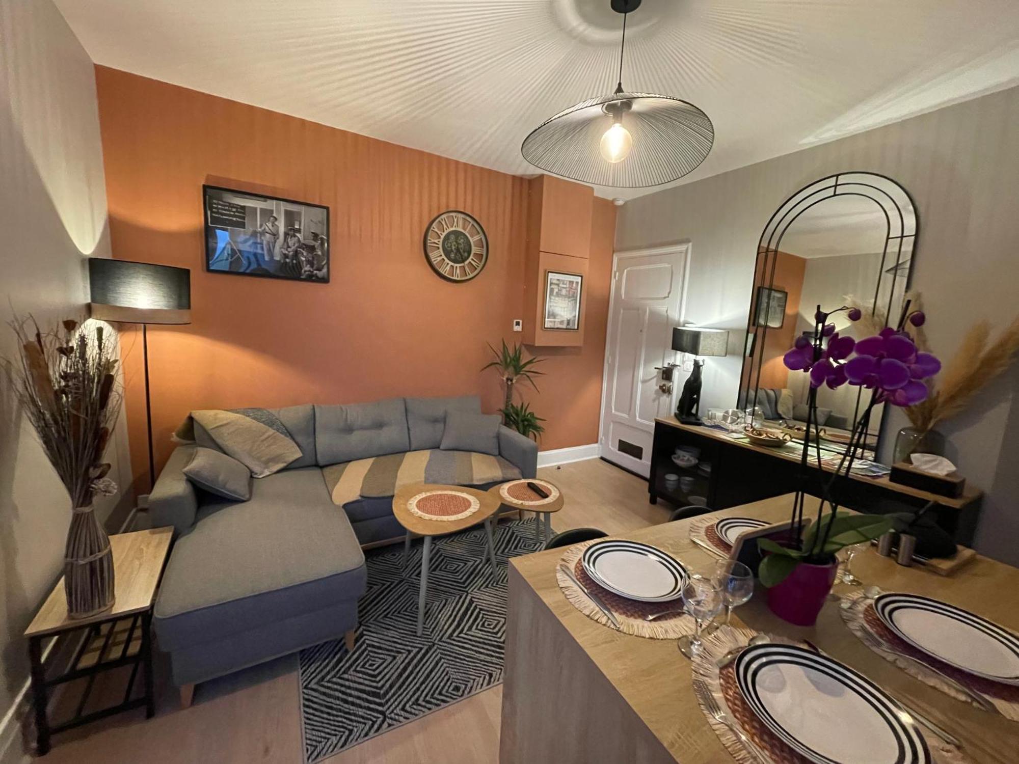 Le Treize Au Coeur Du Bouchon Apartman Troyes Kültér fotó